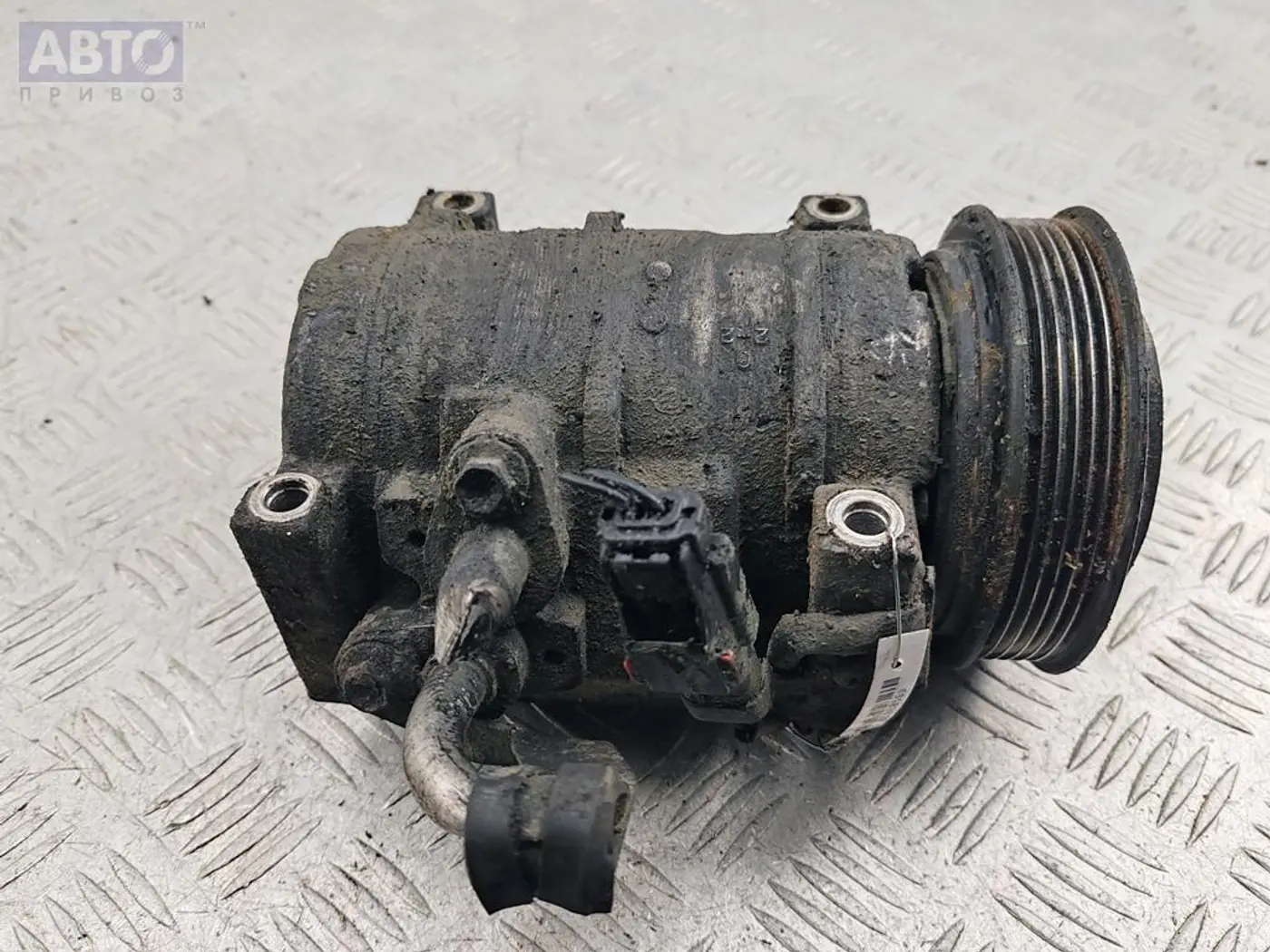 Компрессор кондиционера к Jeep Cherokee 2004