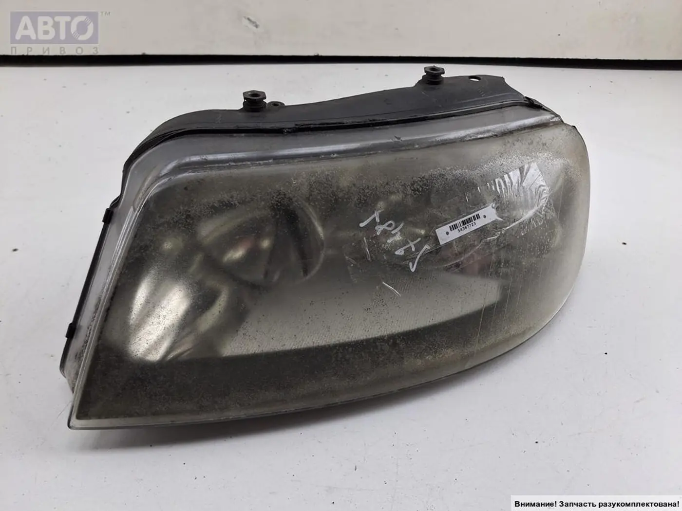 Фара левая к SEAT Alhambra 2001