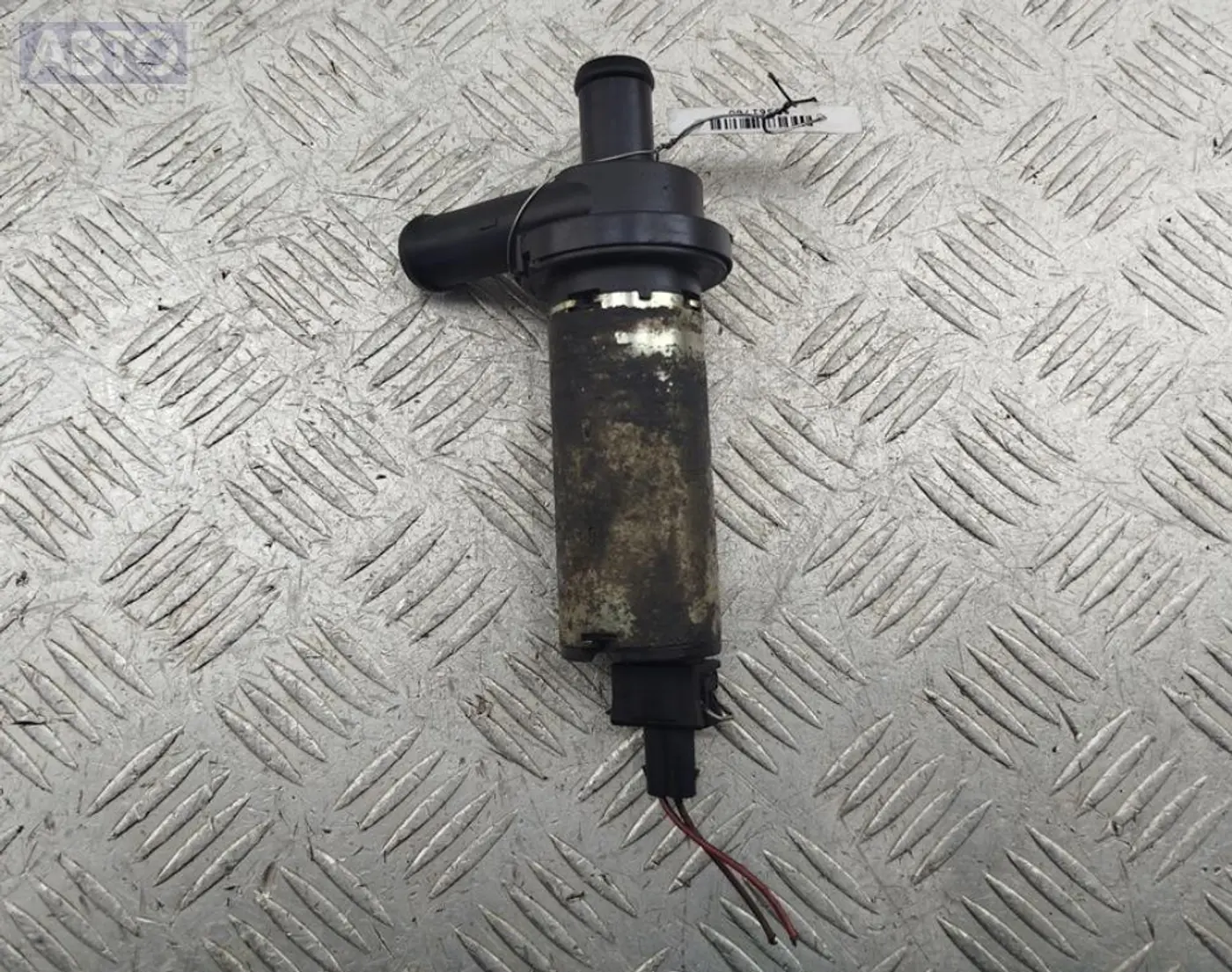 Помпа к Volkswagen Transporter 1993