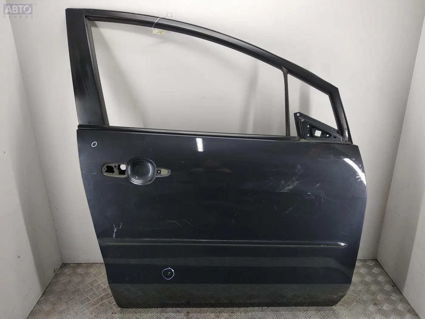 Фара правая к Mazda 5 2005