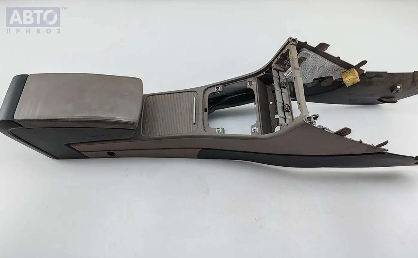 Подлокотник к Volkswagen Passat 2005