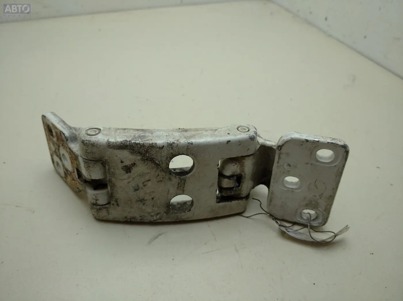 Петли к Volkswagen  2006