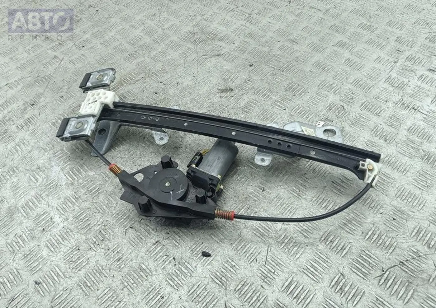 Стеклоподъемник задний левый к Ford Fiesta 2002
