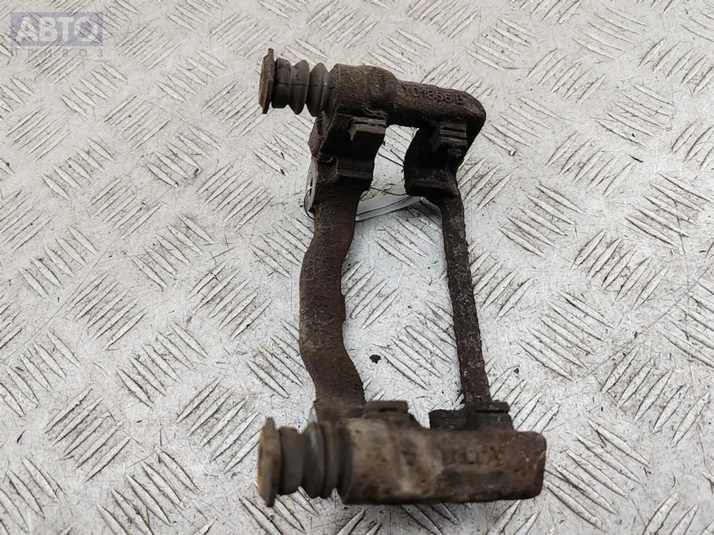 Скоба суппорта к Ford Transit 2009