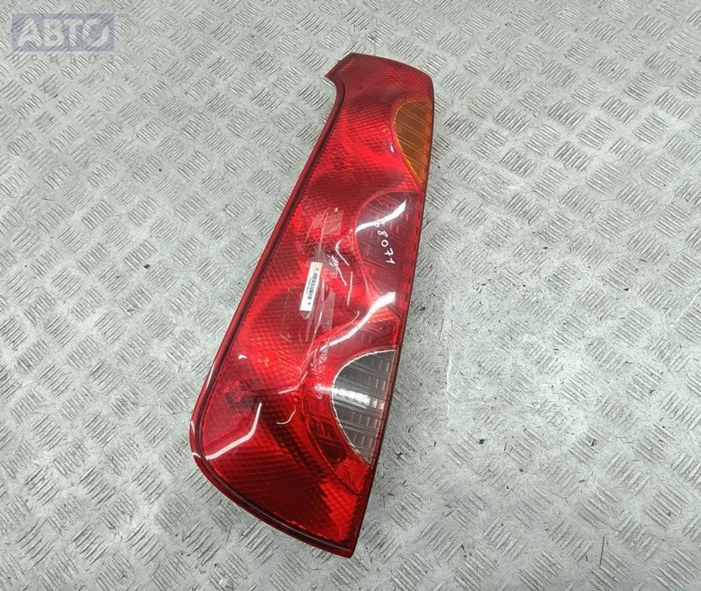 Ремень безопасности к Nissan Note 2006