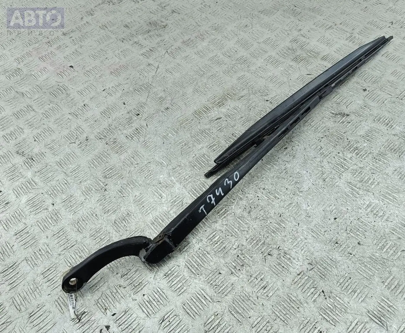 Стартер к Audi A4 2002