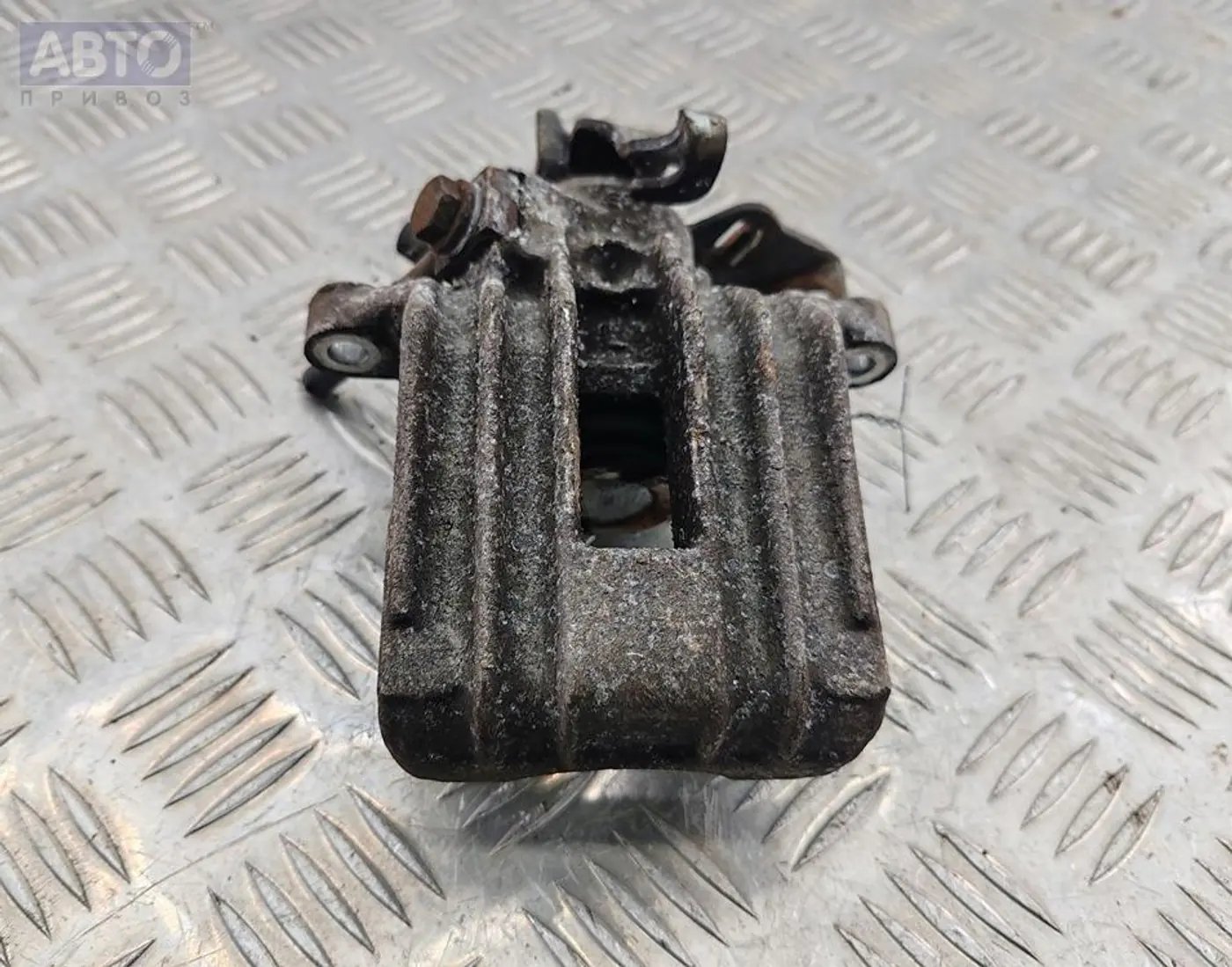 Суппорт к Audi A3 2001