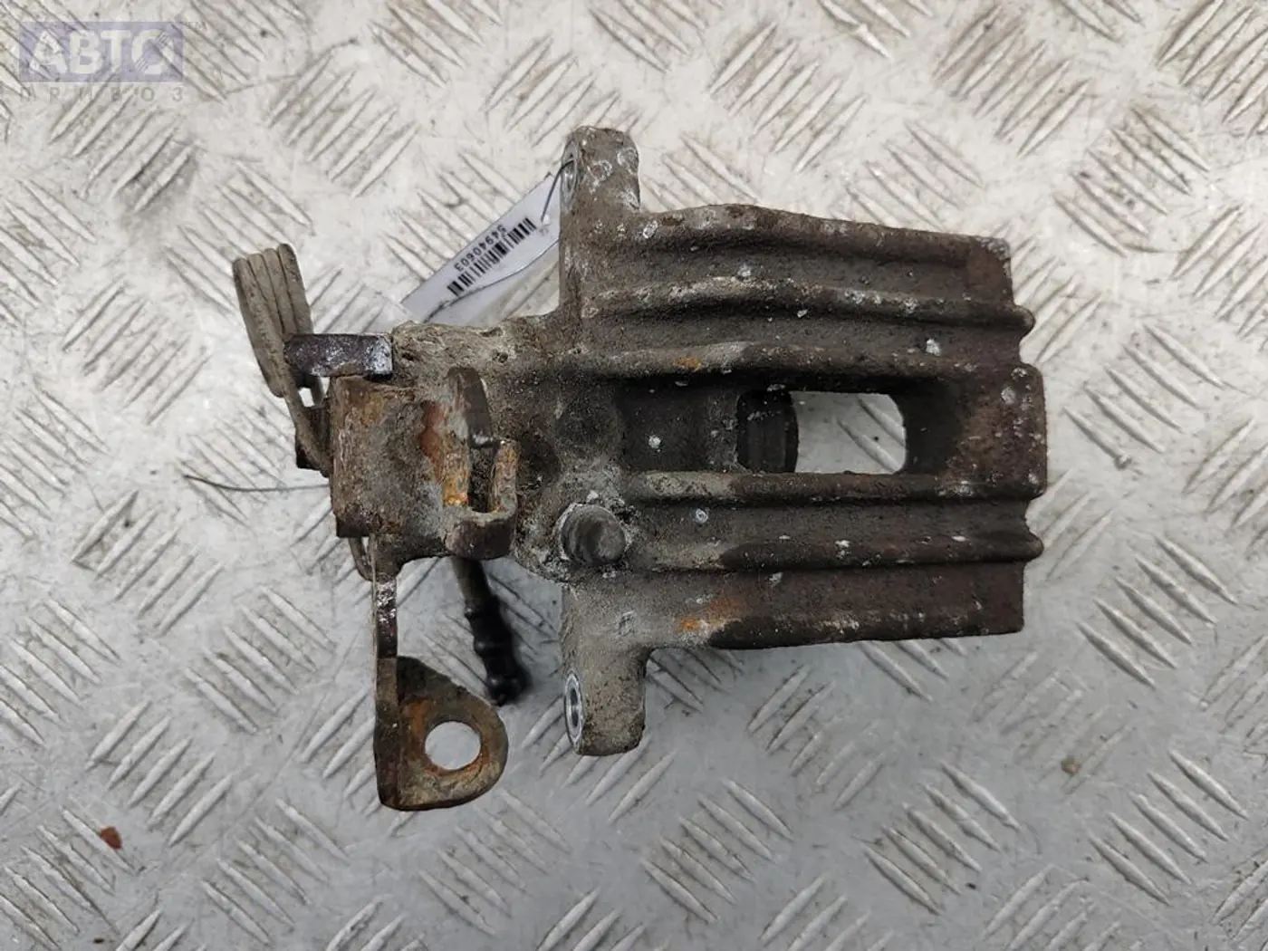 Суппорт к Audi A6 1997