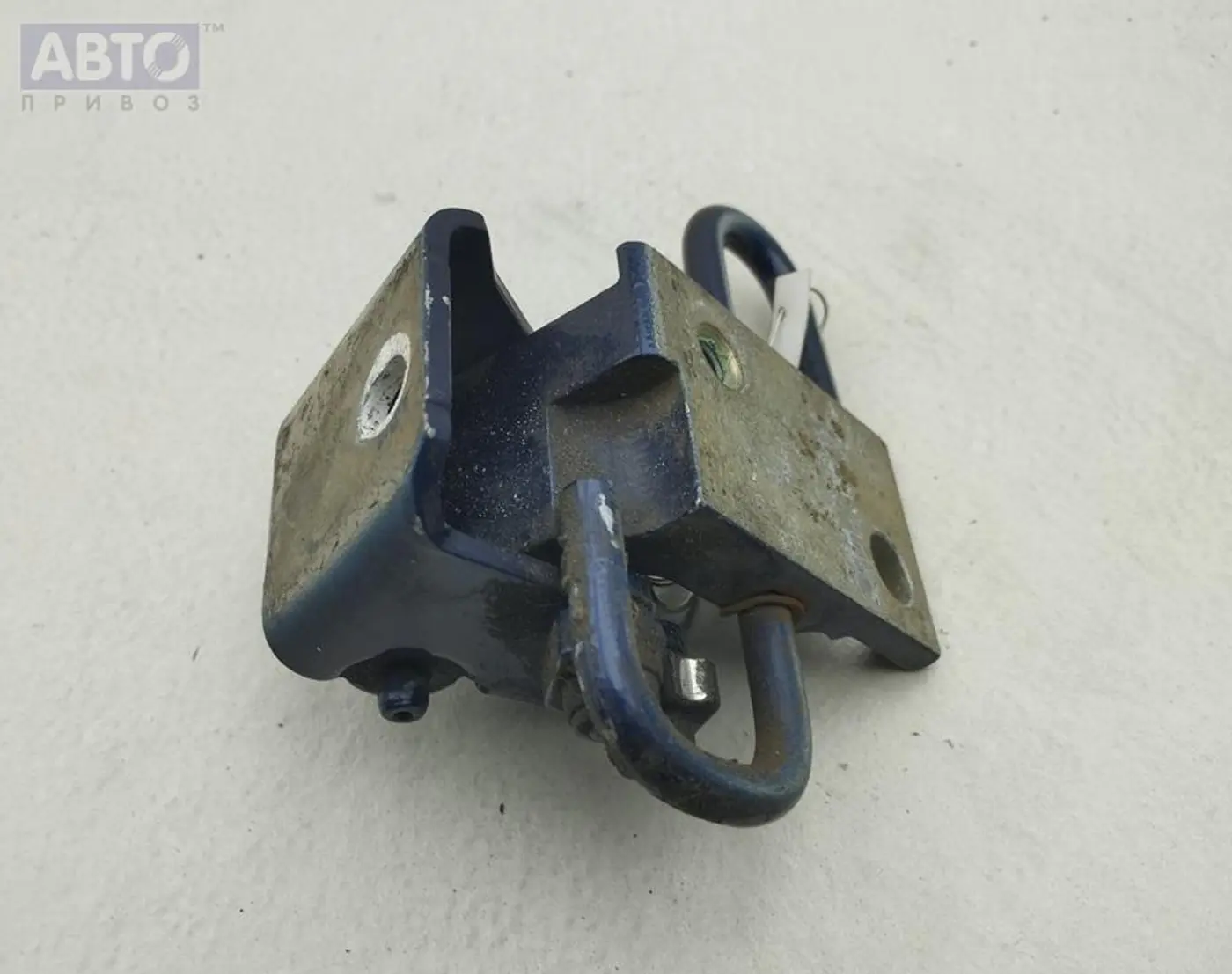 Петли к Volkswagen Touran 2003