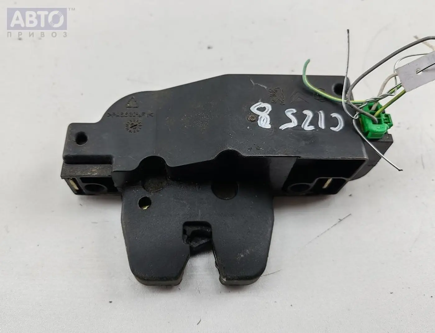 Замок (кнопка) крышки багажника к Citroen C3 2003