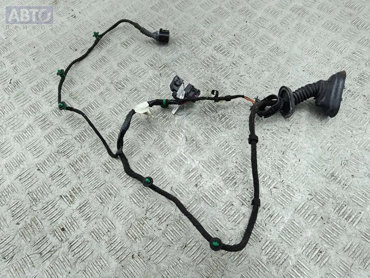 Проводка двери к Audi A4 2005