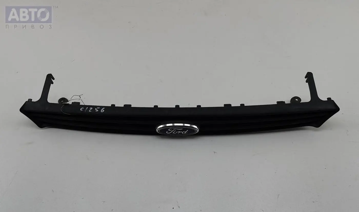 Решетка радиатора к Ford Focus 1999