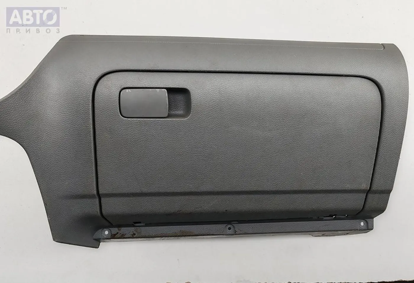 Бардачок к Volkswagen Golf 2004