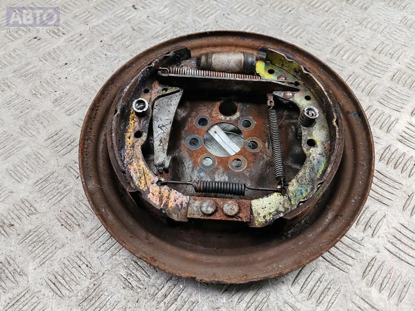 Кожух к Volkswagen Passat 1995