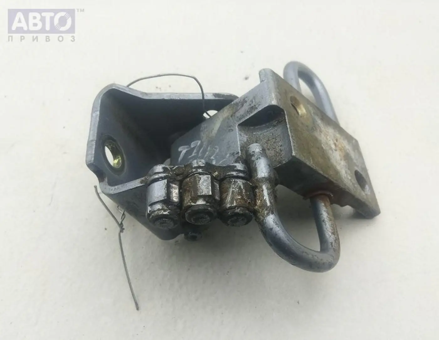 Петли к Audi A6 2005