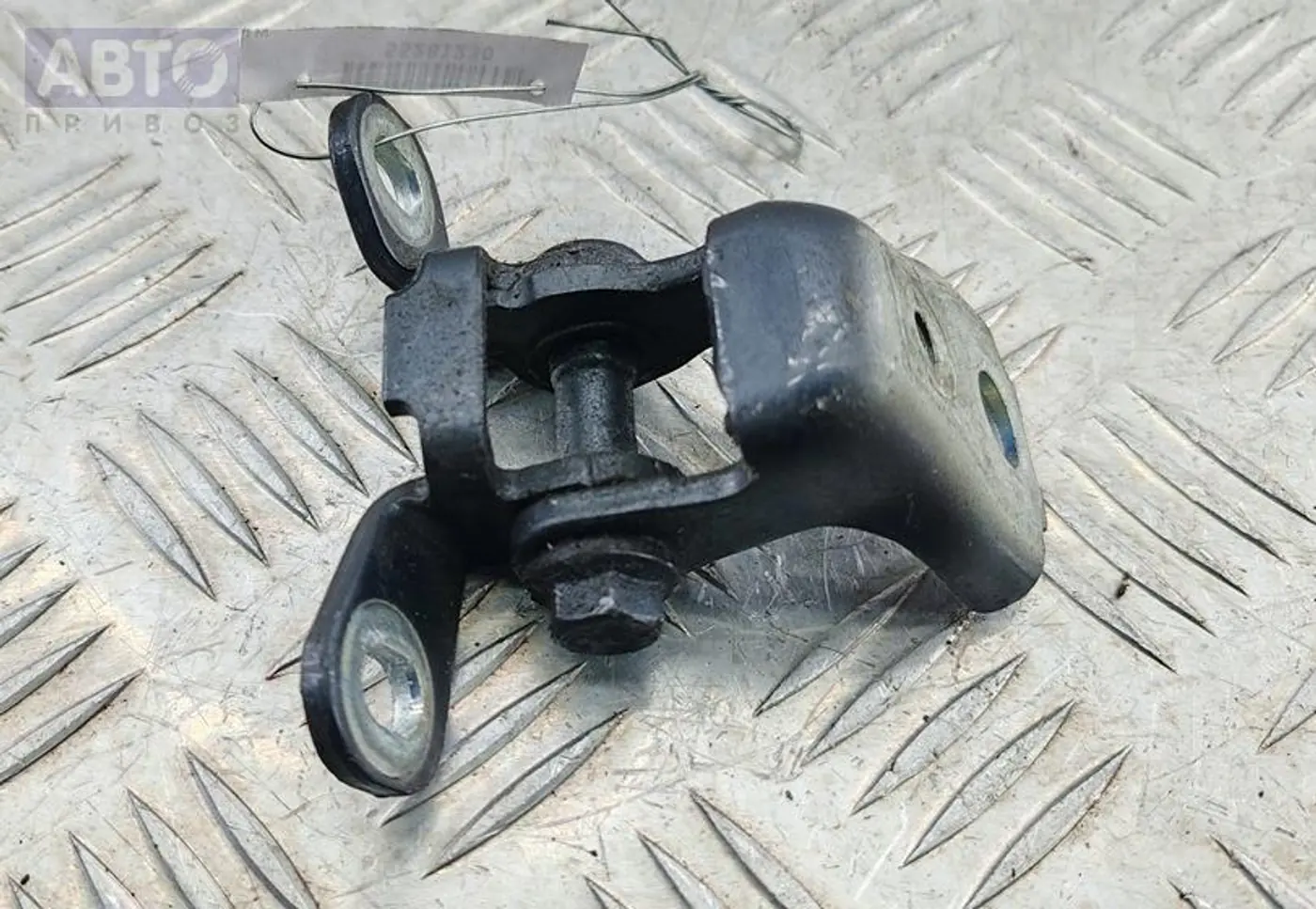 Петли к Skoda Fabia 2009