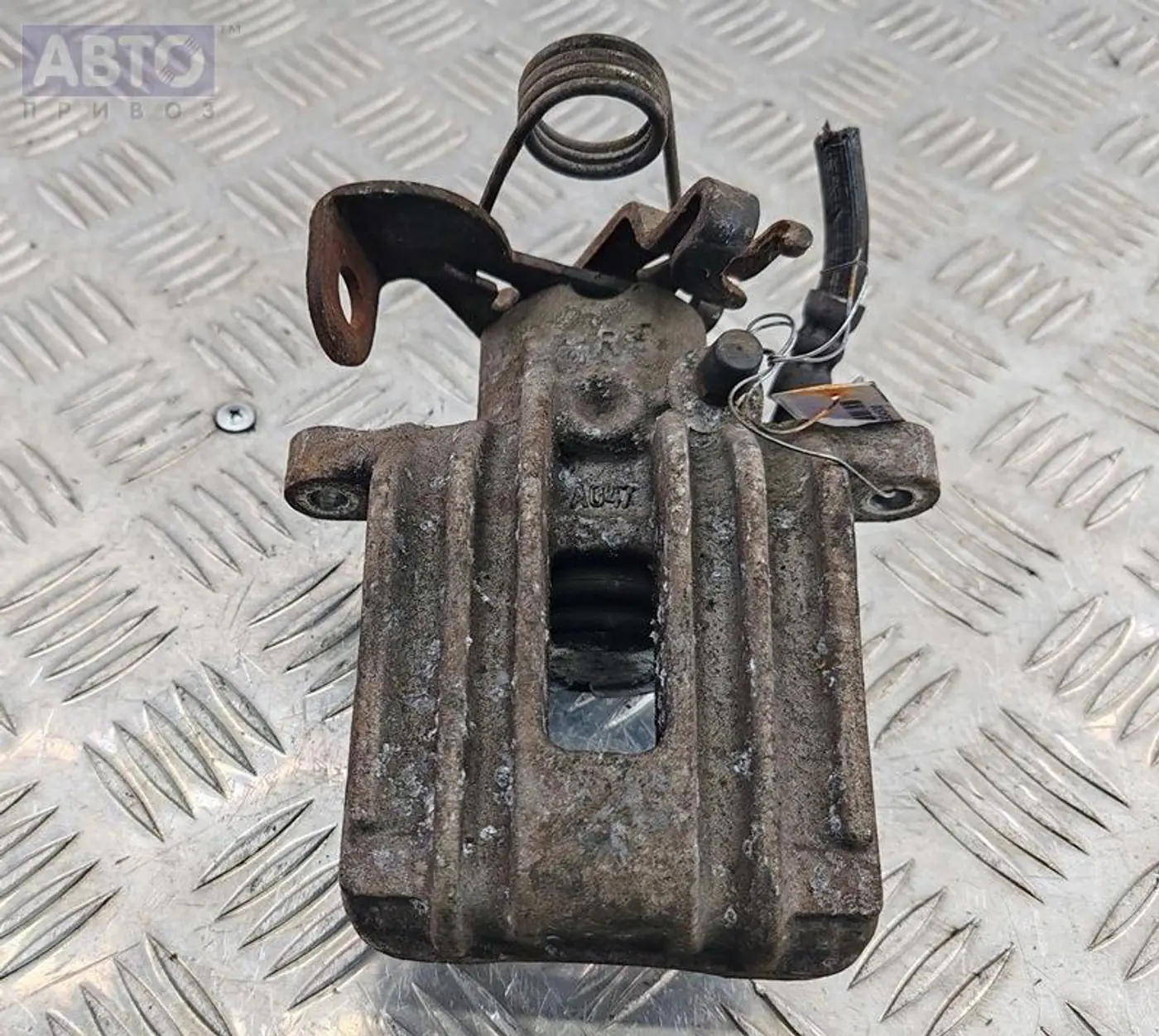 Суппорт к Audi A4 2001