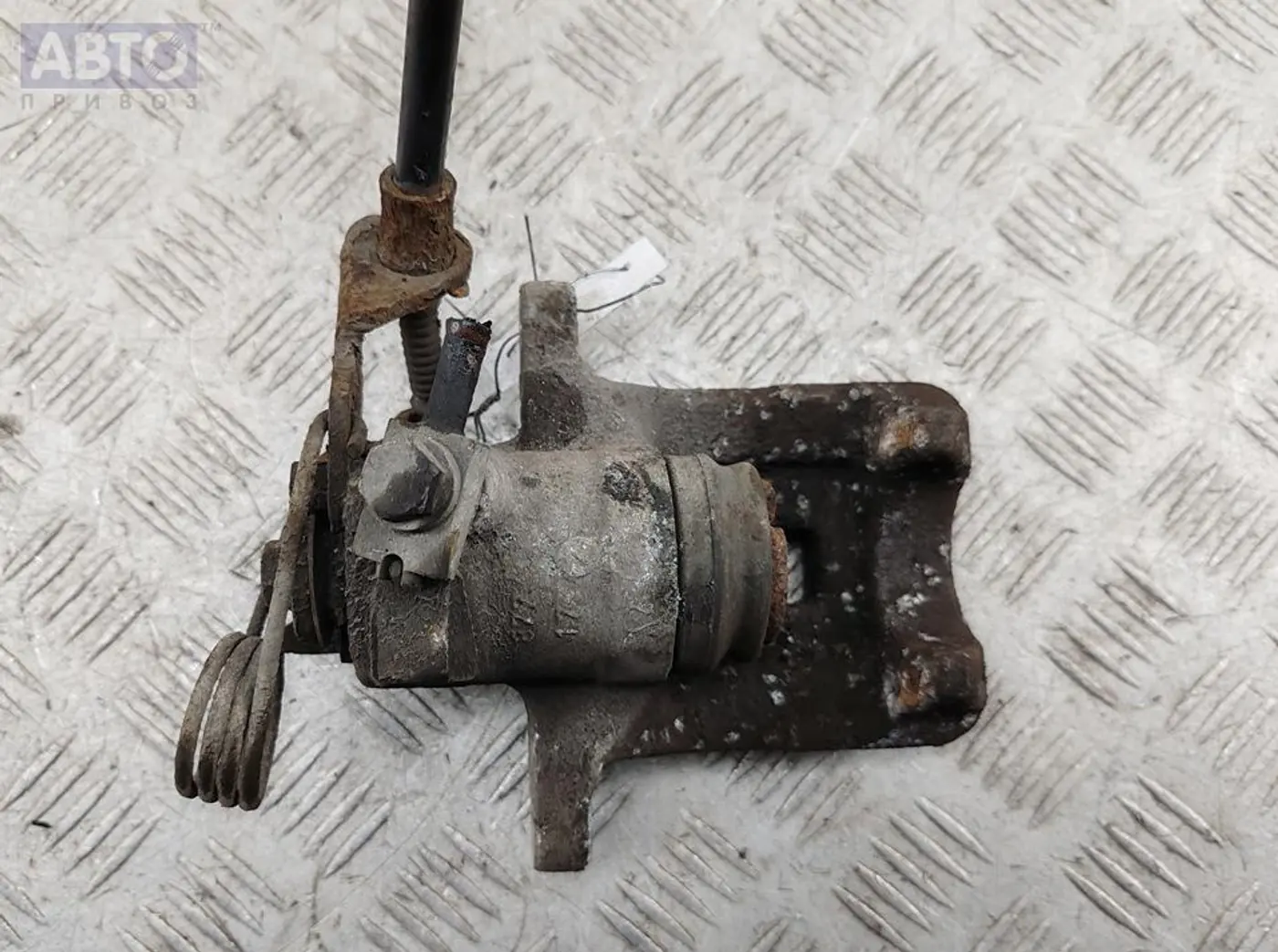 Суппорт к Audi A6 1998