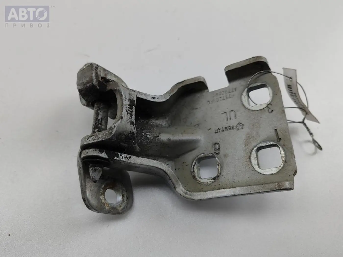 Петли к Chrysler Voyager 2007