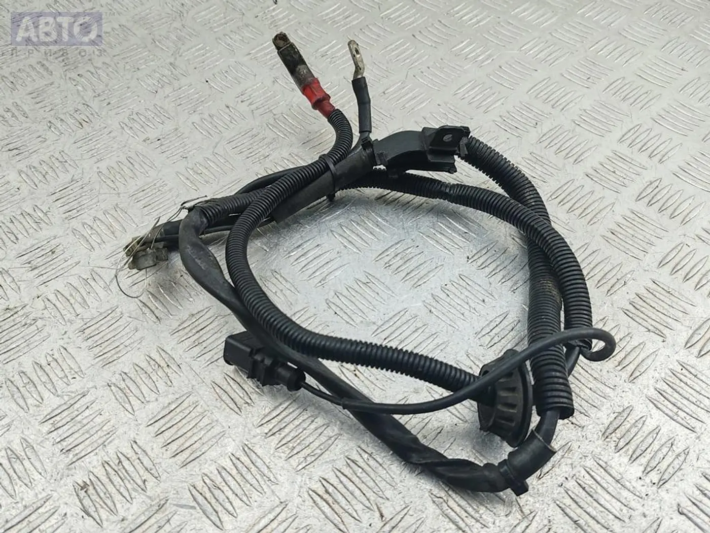 Провода аккумулятора к Audi A4 2003