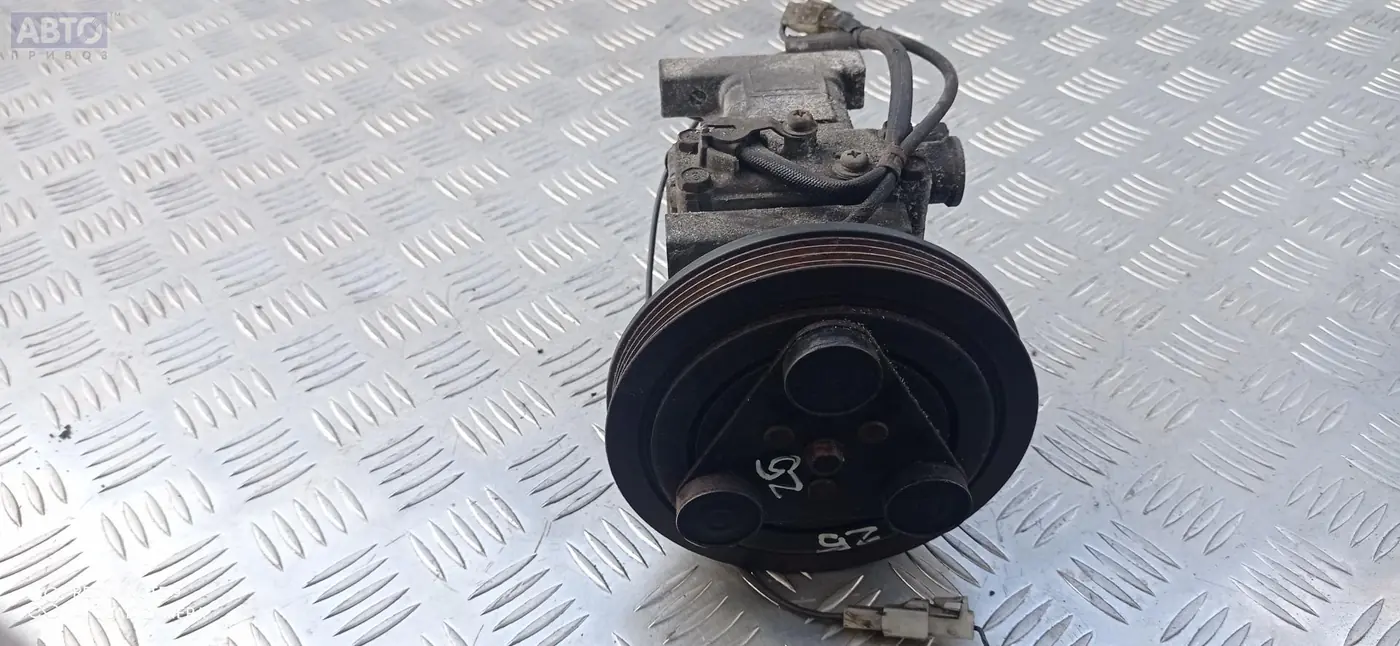Компрессор кондиционера к Mazda 323 1998