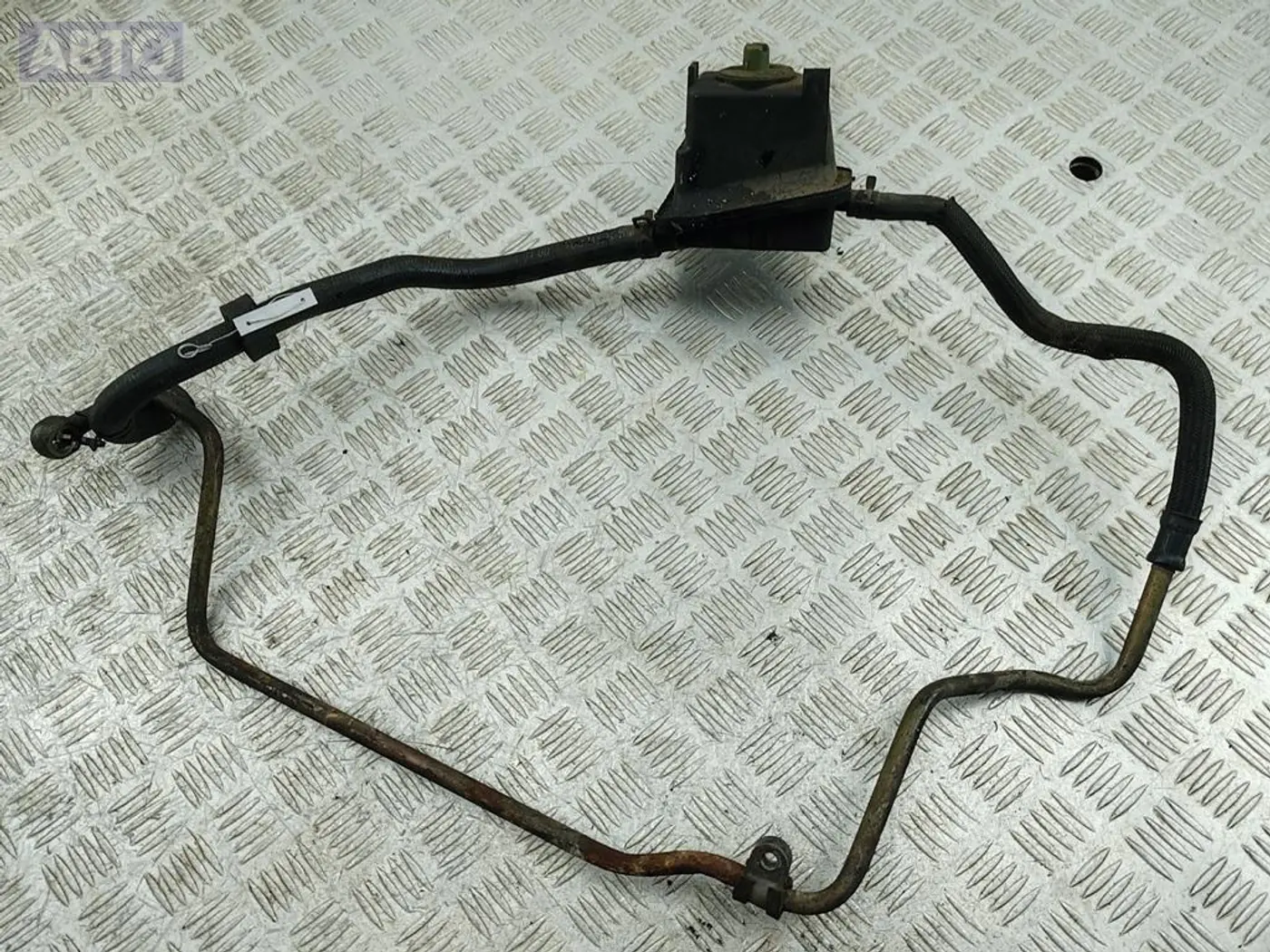 Шланг гидроусилителя к Volkswagen Golf 1999