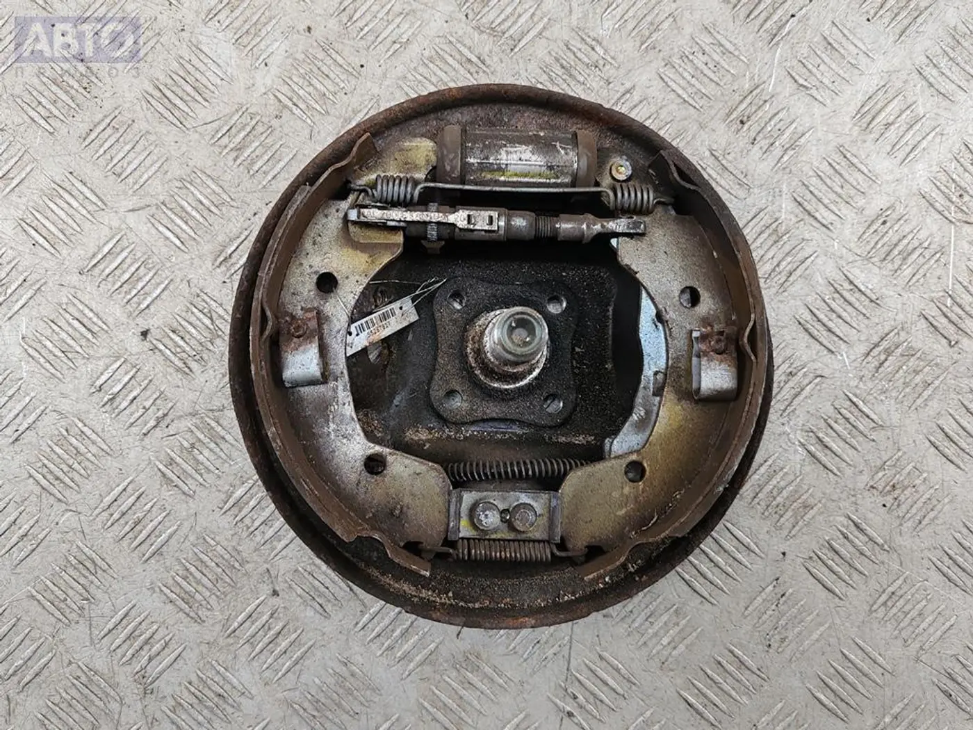 Кожух к Nissan Note 2006