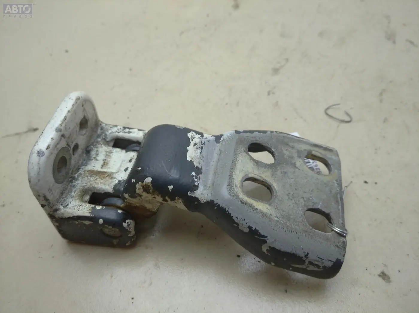 Петли к Ford Transit 2005
