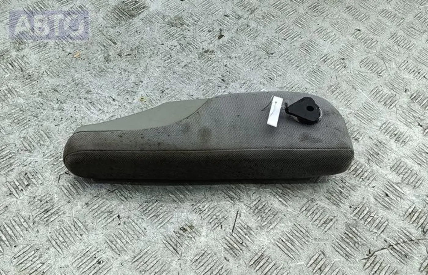 Подлокотник к Ford Galaxy 2003