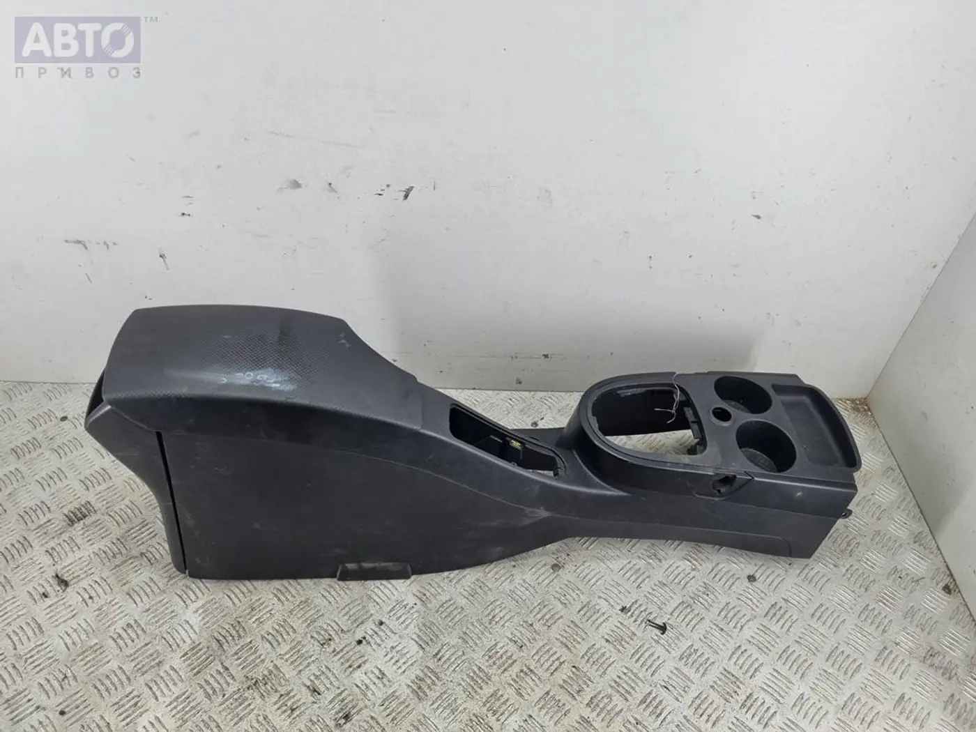 Подлокотник к SEAT Altea 2005