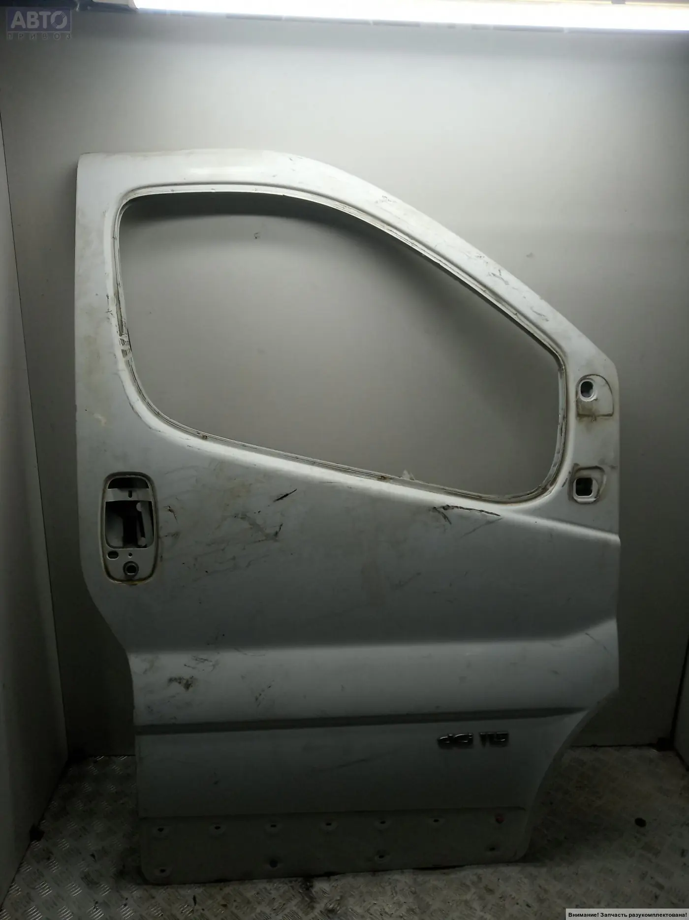 Фара правая к Renault Trafic 2007