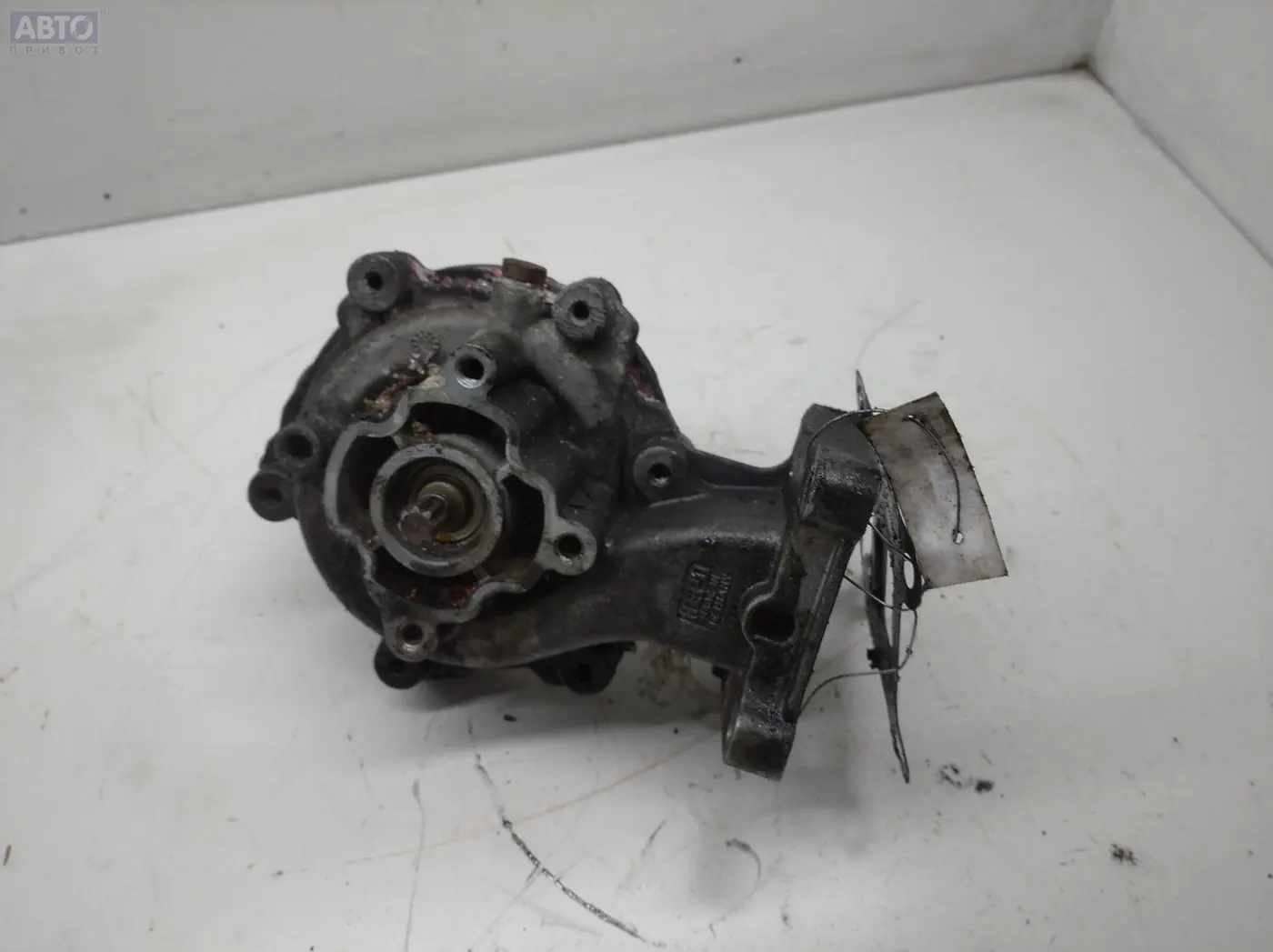 Помпа к Ford Mondeo 2004
