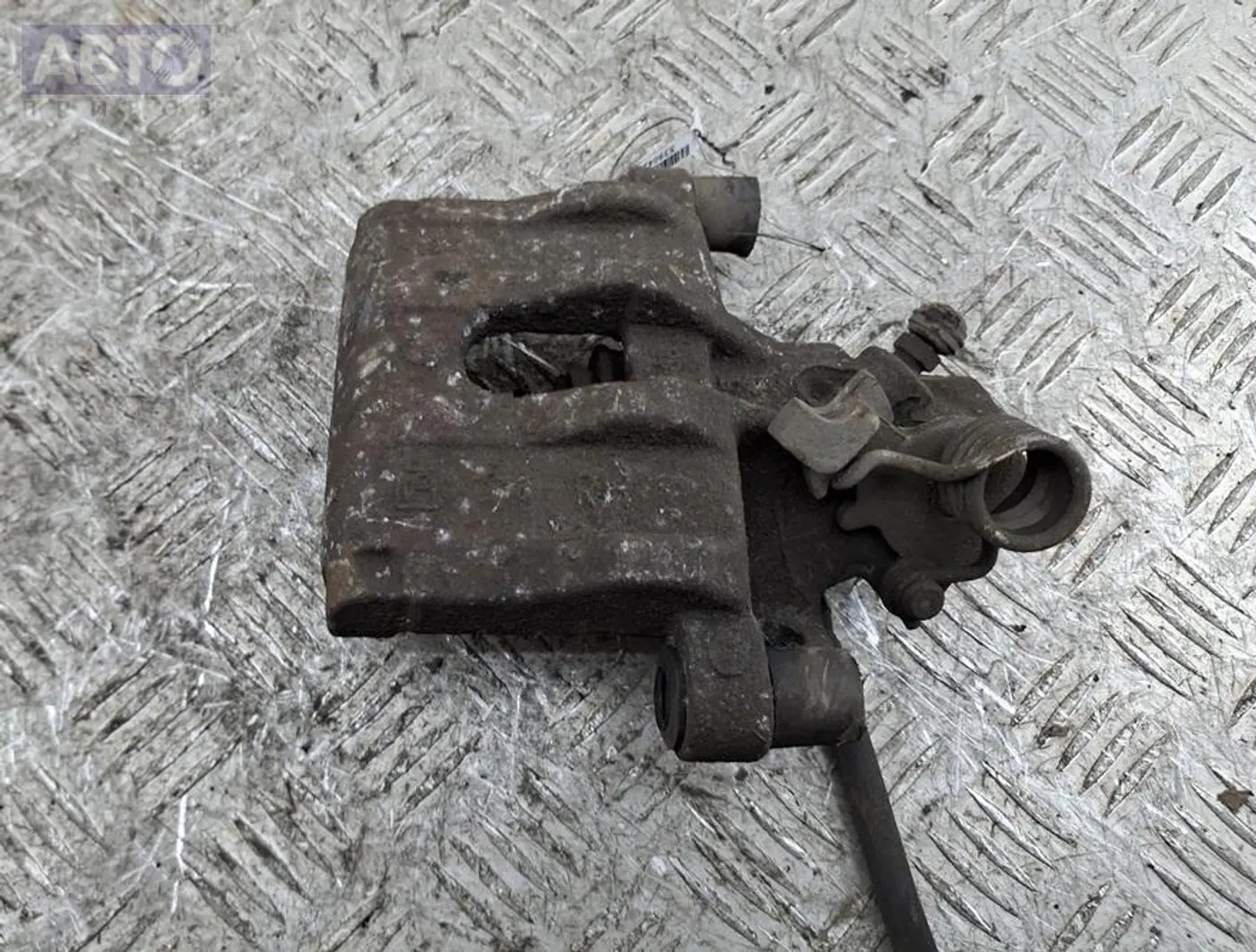 Суппорт к Mazda 3 2005