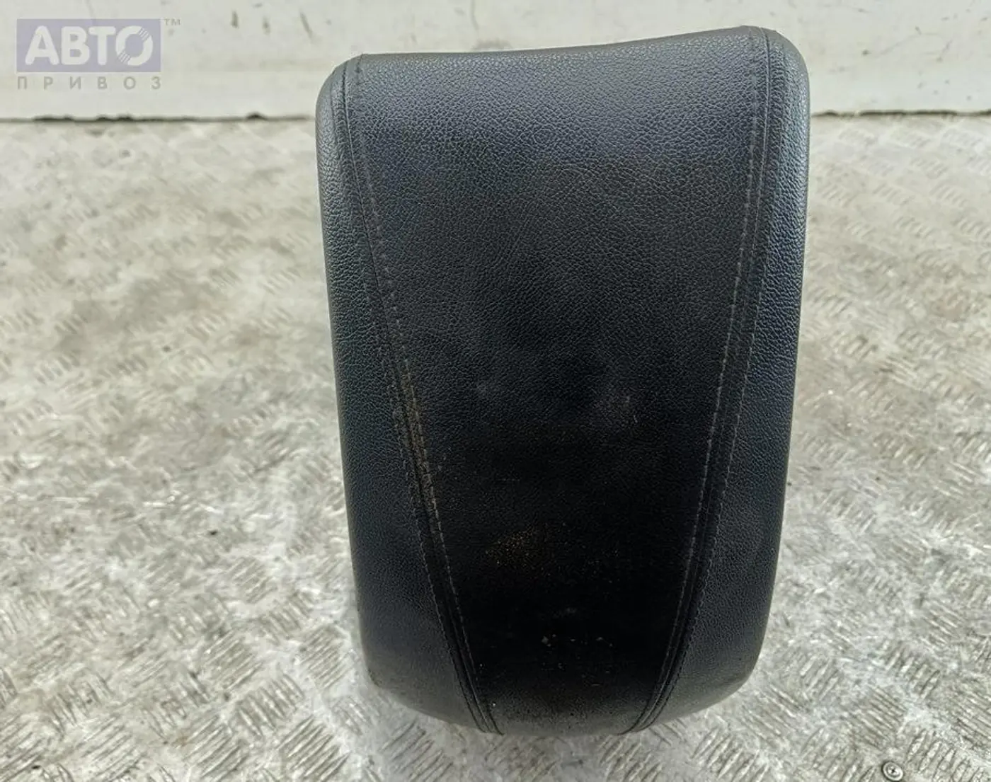 Подлокотник к Hyundai Sonata 2010