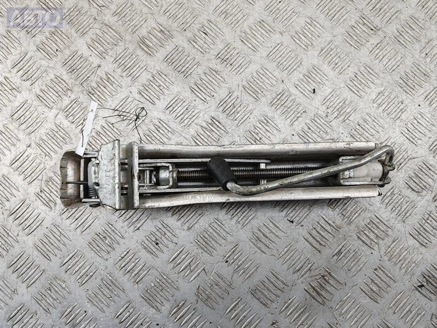 Домкрат к Audi A4 2003