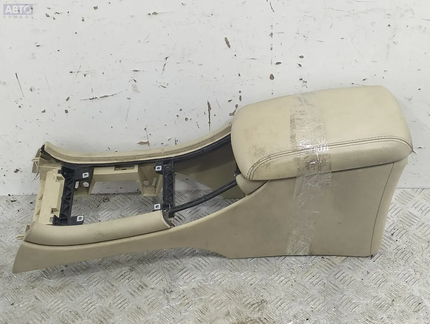 Подлокотник к Peugeot 607 2002