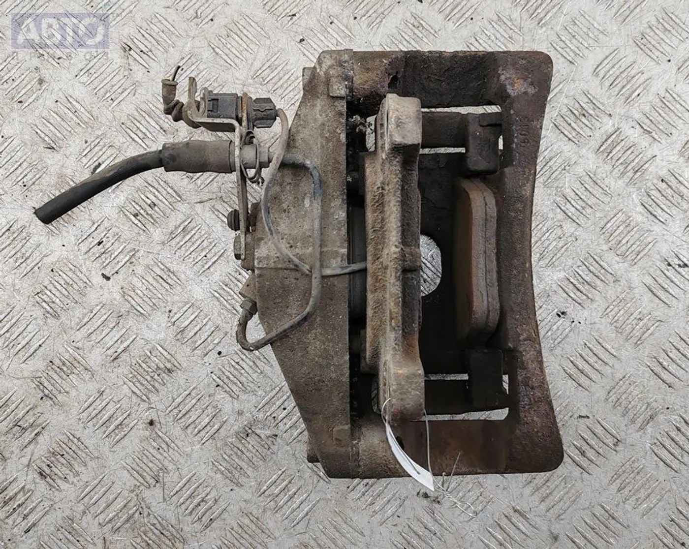 Суппорт к Audi A4 2005