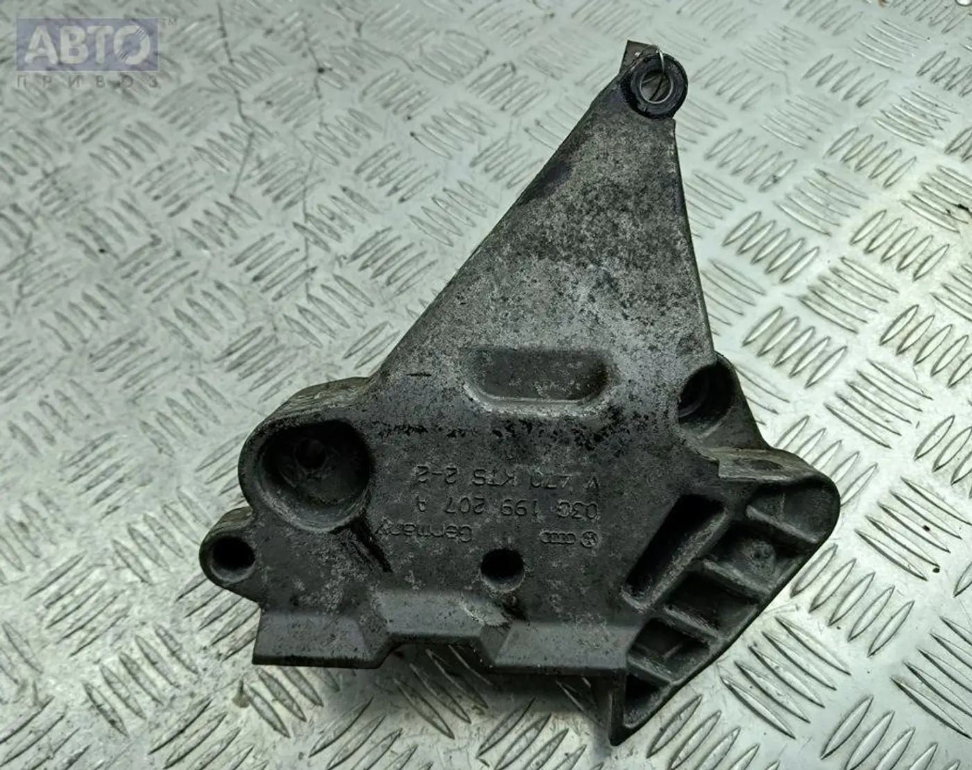 Подушка крепления двигателя к Audi A3 2003
