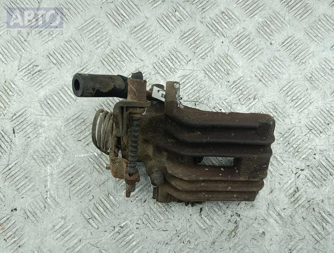 Суппорт к Audi A6 allroad 2000