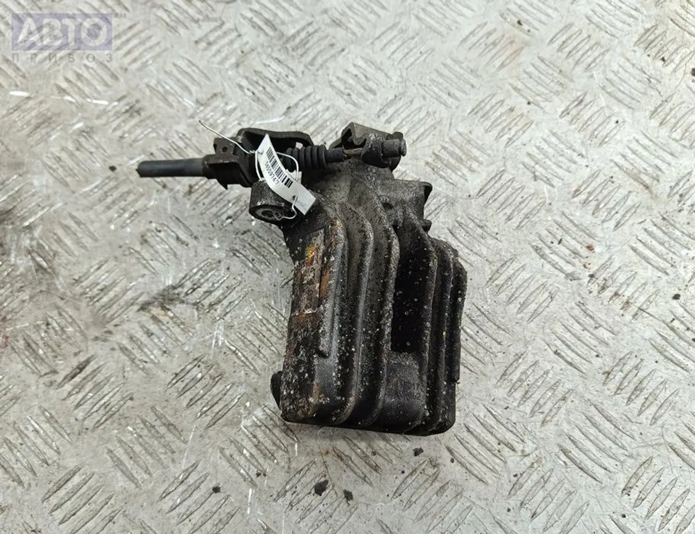 Суппорт к Audi A3 1998