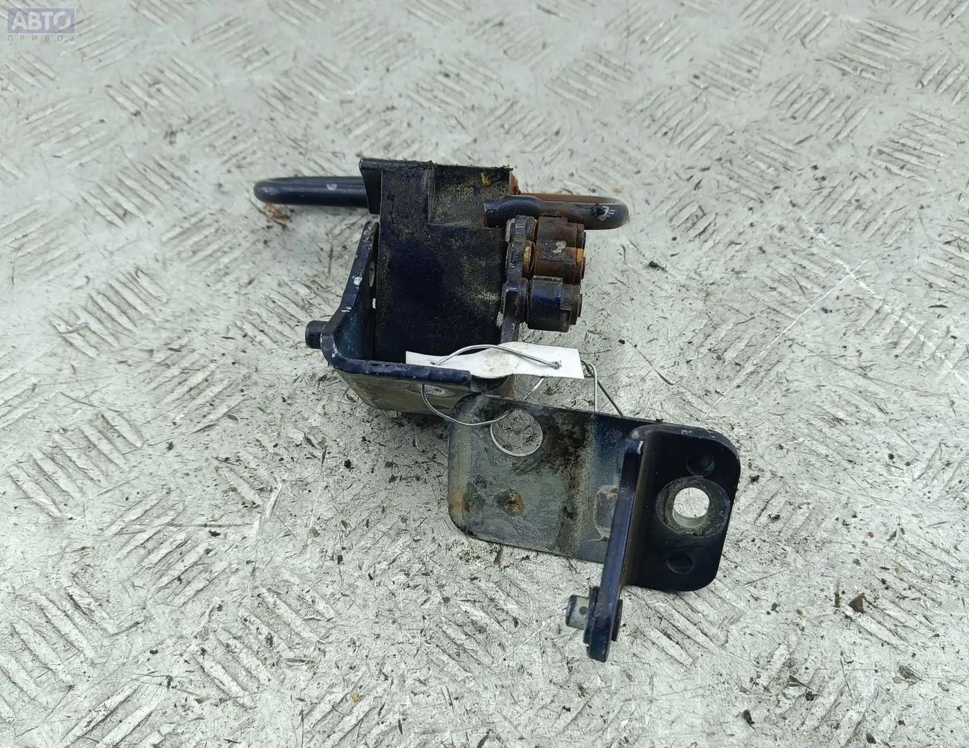 Петли к Volkswagen Golf 1999