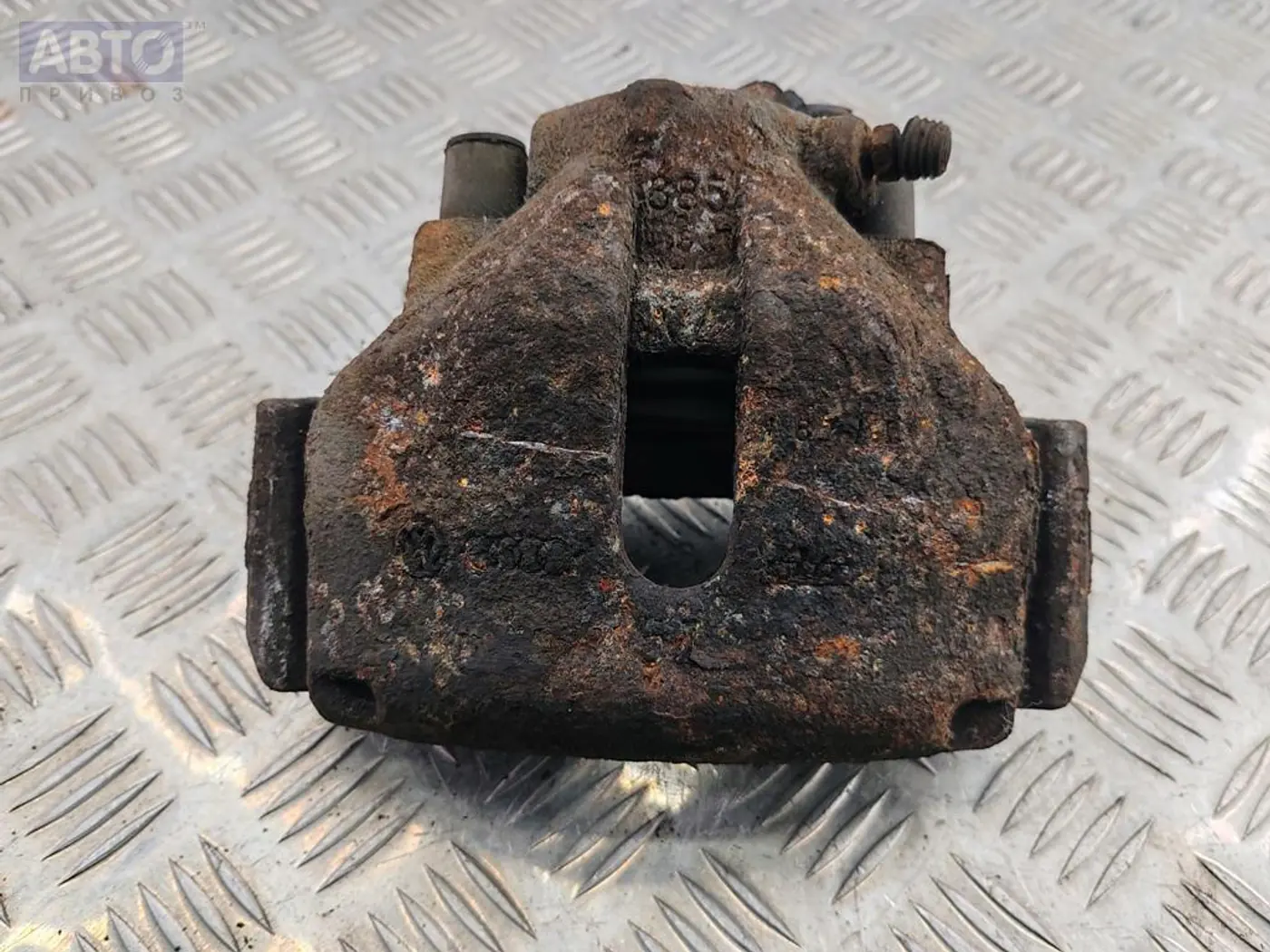 Суппорт к Audi A4 2001