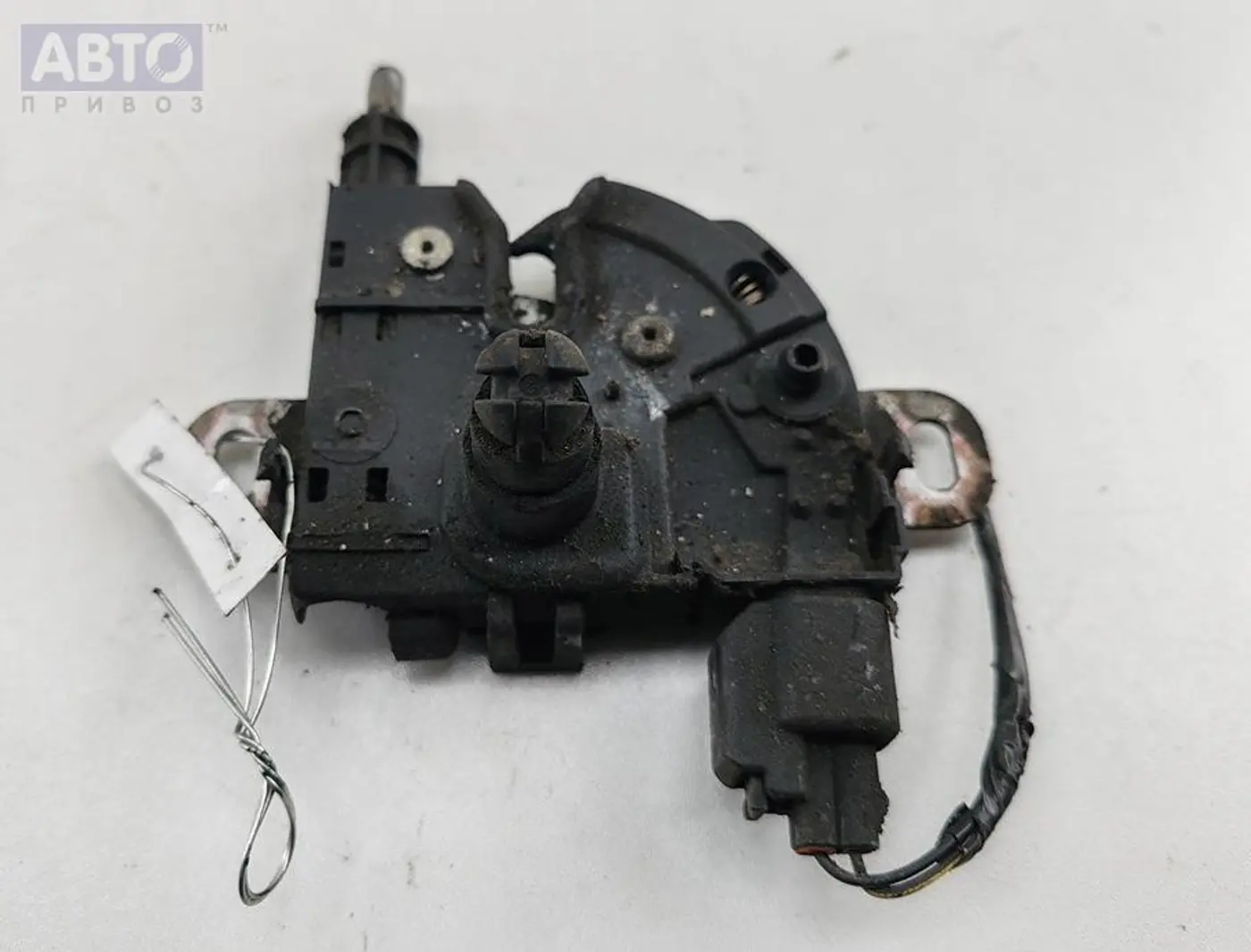 Замок капота к Ford Focus 2004