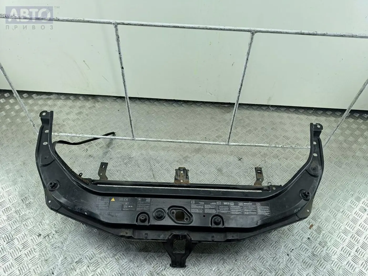 Планка под капот к Renault Vel Satis 2003