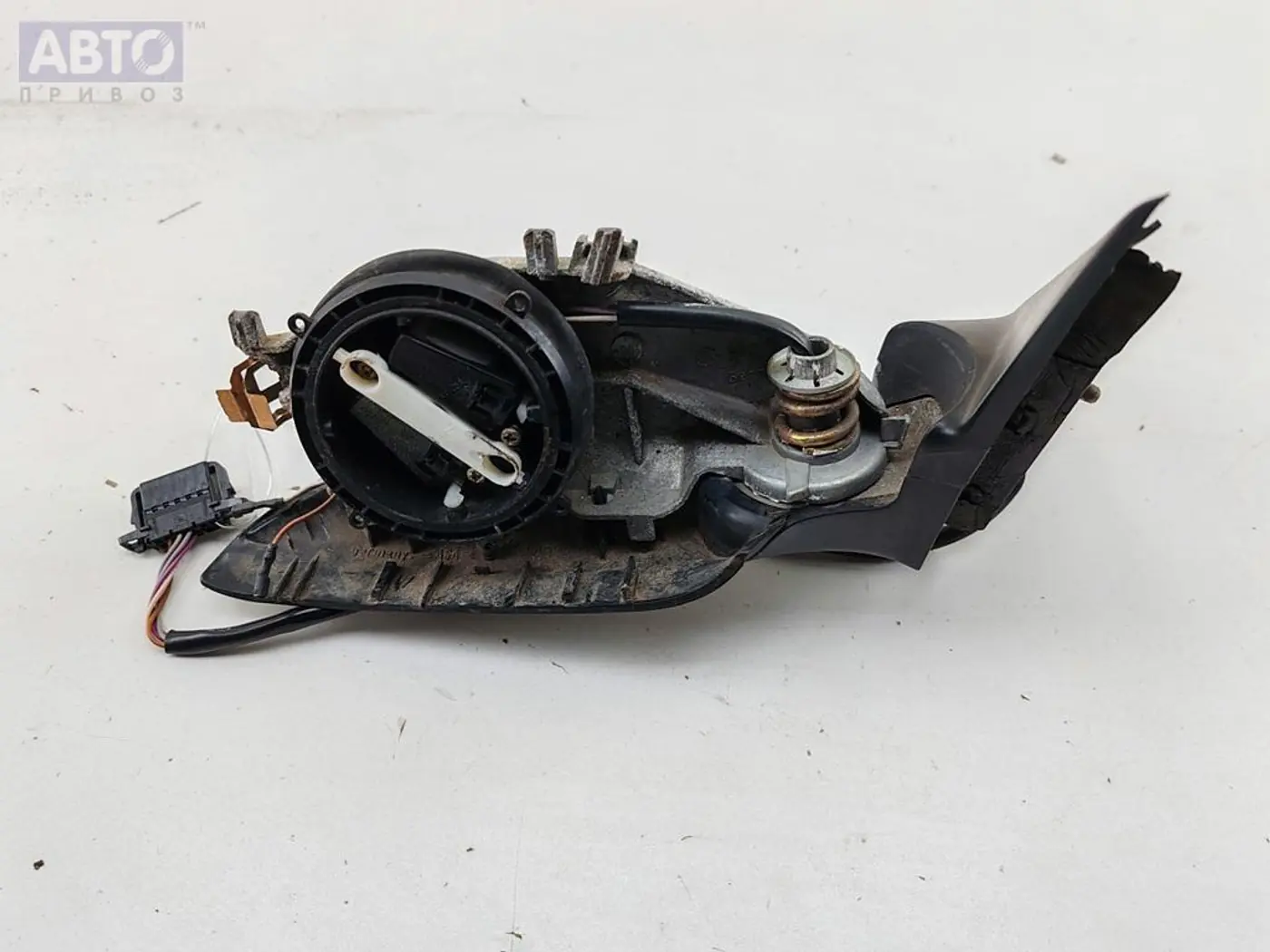 Помпа к Volkswagen Passat 2000