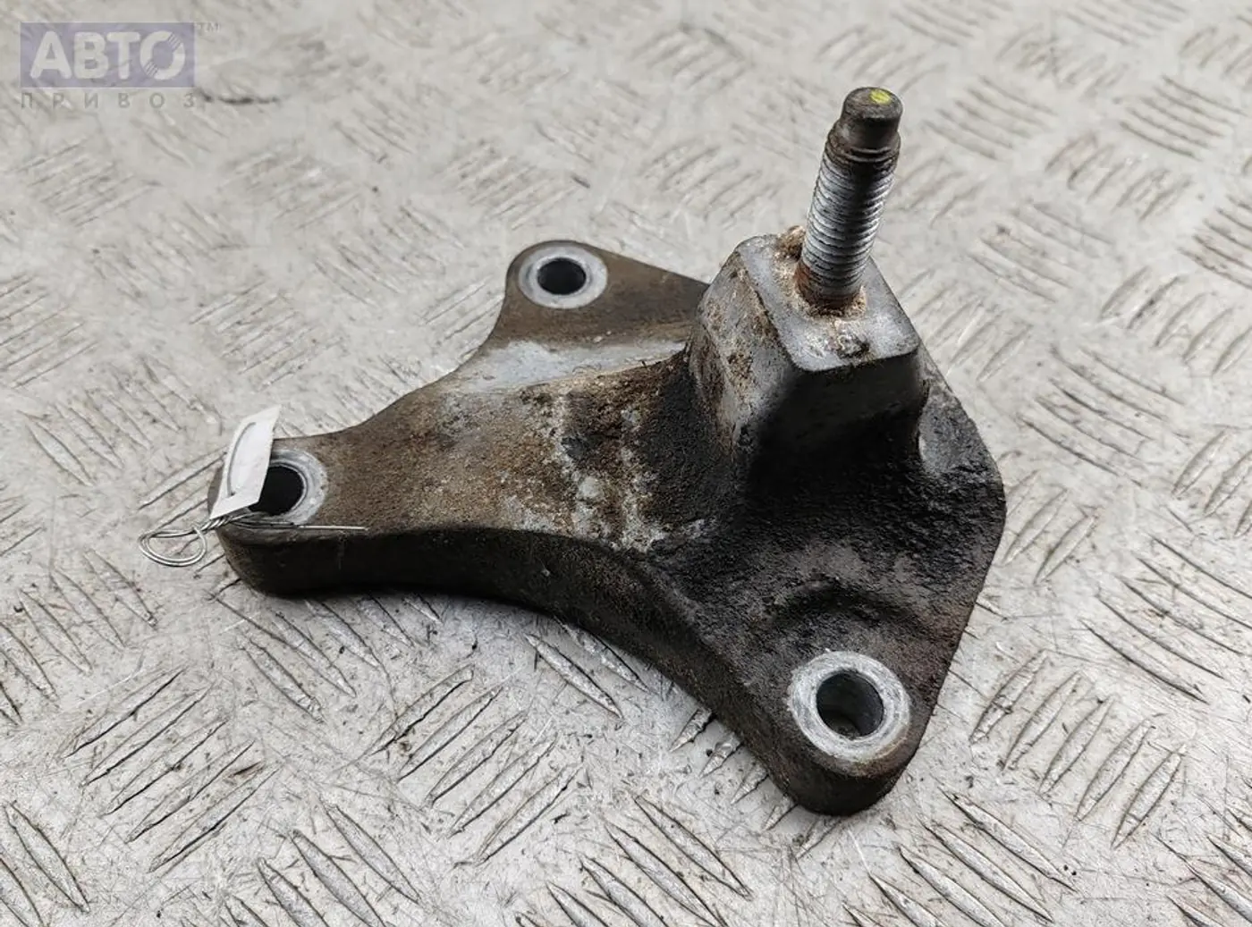 Кронштейн КПП к Ford Fiesta 2006