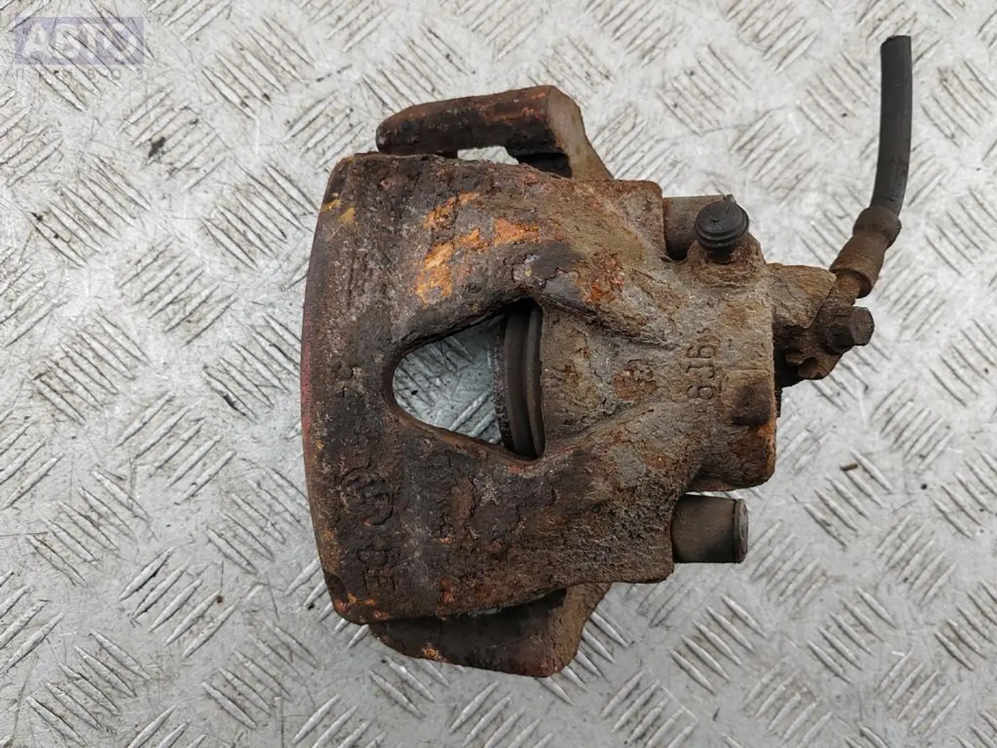 Суппорт к Audi A3 2001