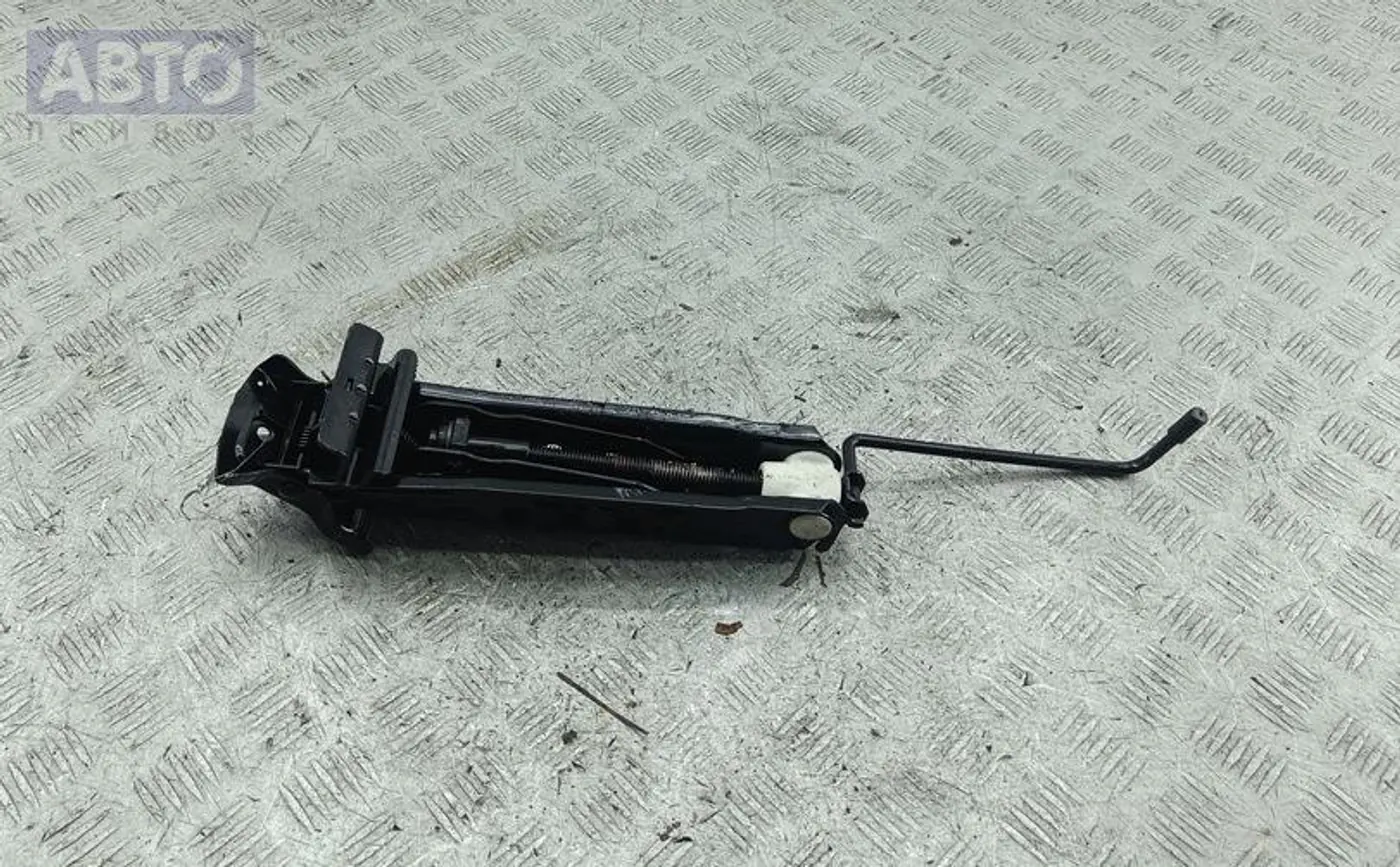 Домкрат к Ford Focus 2003