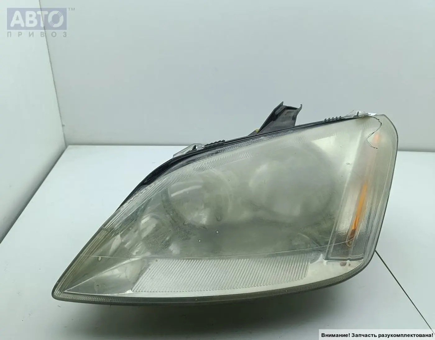 Фара левая к Ford C-MAX 2006