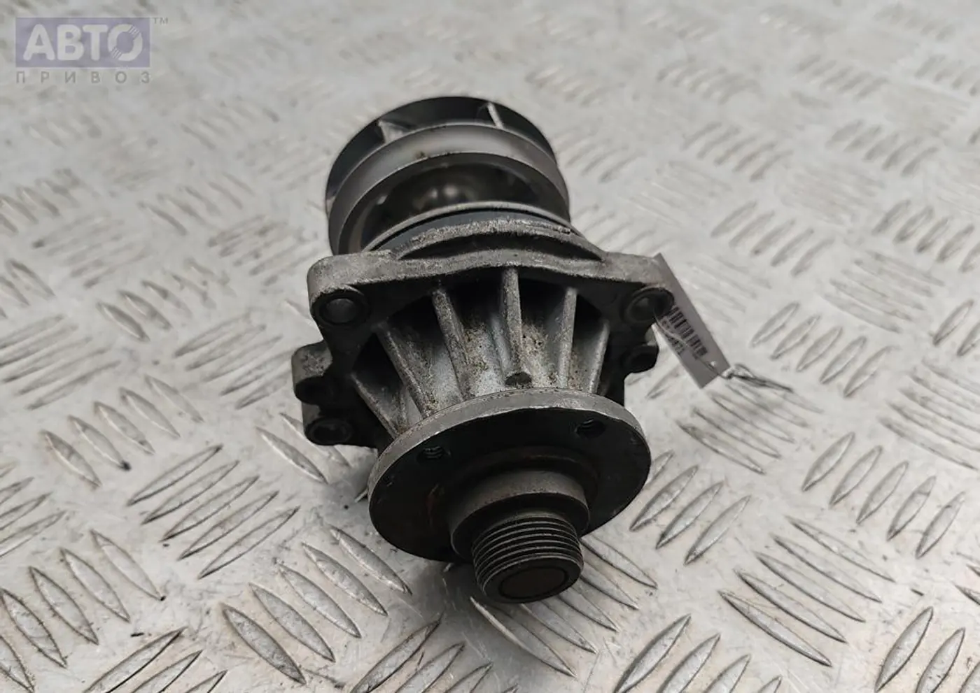 Помпа к BMW 3 series 2002